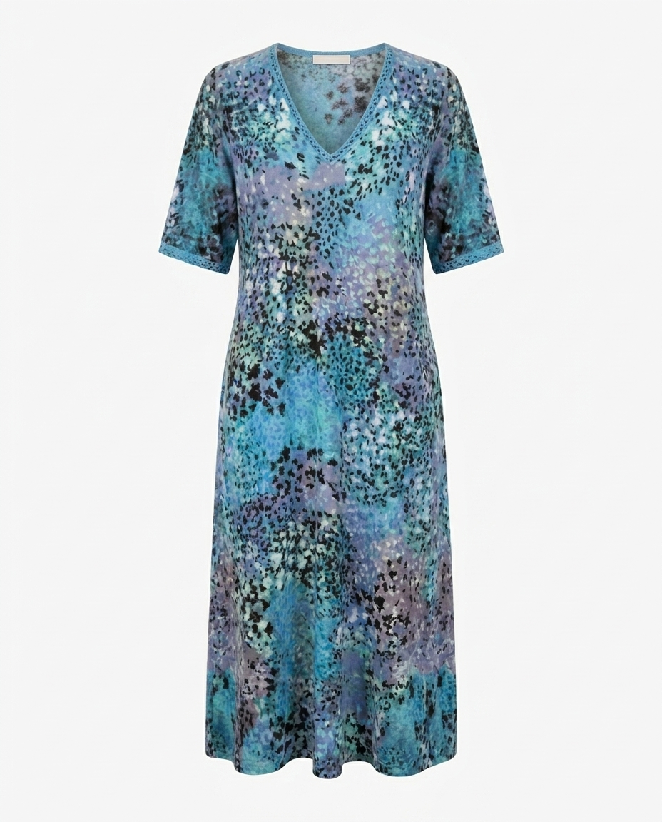 Flowing dress with a flattering fit